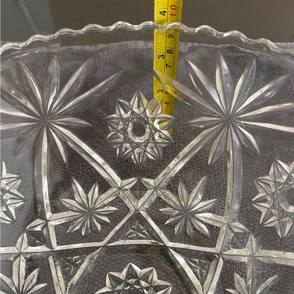 Anchor Hocking Star Of David Large Salad/Serving Bowl. 10.5”W x 3.75”H. - Picture 4 of 6